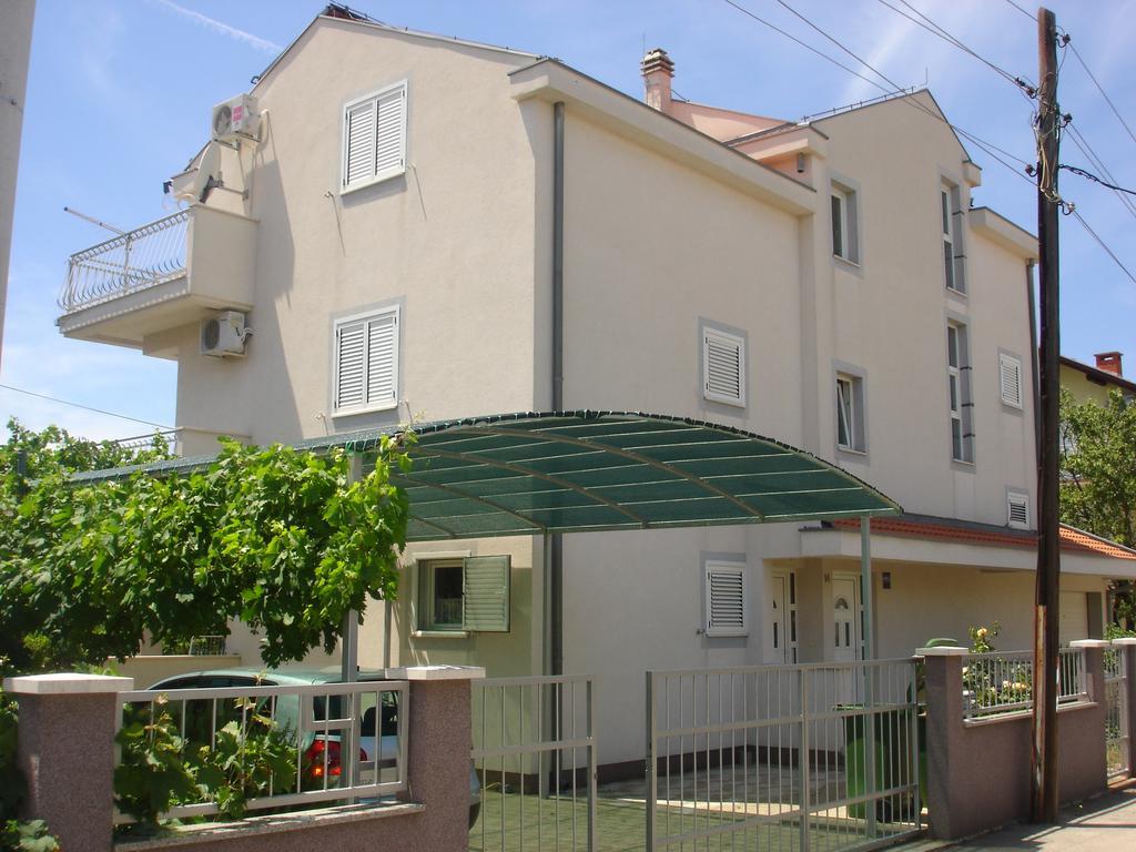 Apartments Gardijan Vodice Exterior foto